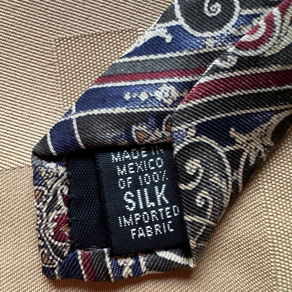 100% Silk Bill Blass Elegant Multicolor Patterned Men's Tie‎ - Picture 3 of 6